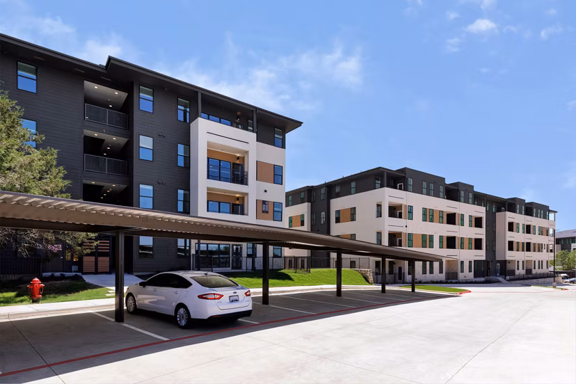building at Cadena at the Falls Apartments