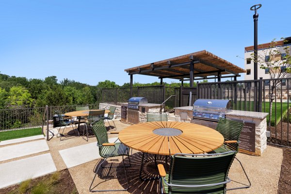 grill area at Cadena at the Falls Apartments