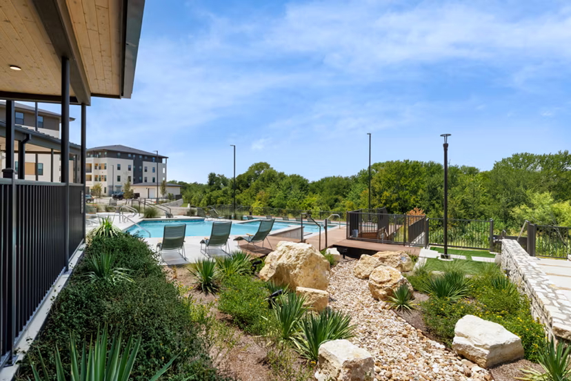 recreational area at Cadena at the Falls Apartments 