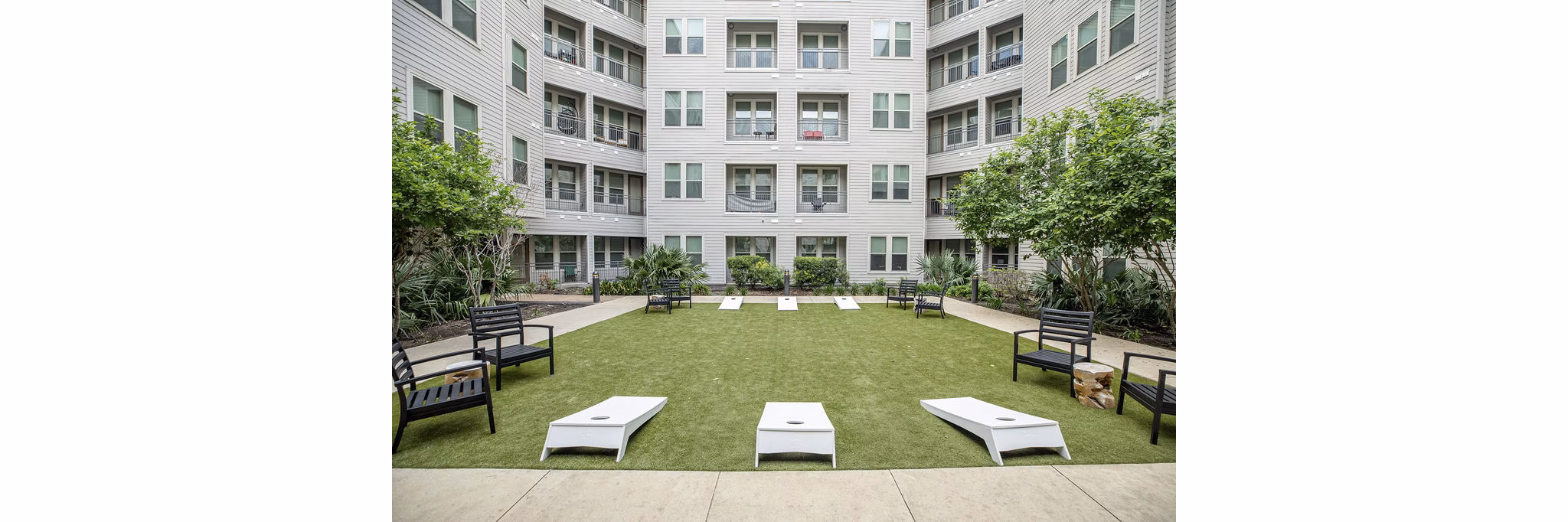 courtyard at District at Memorial Apartments