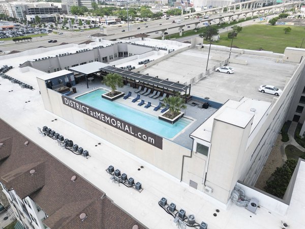 pool at Regency Park Apartments