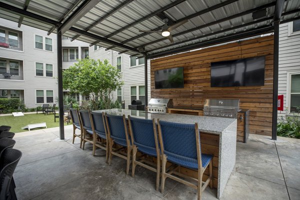 grill area at Regency Park Apartments