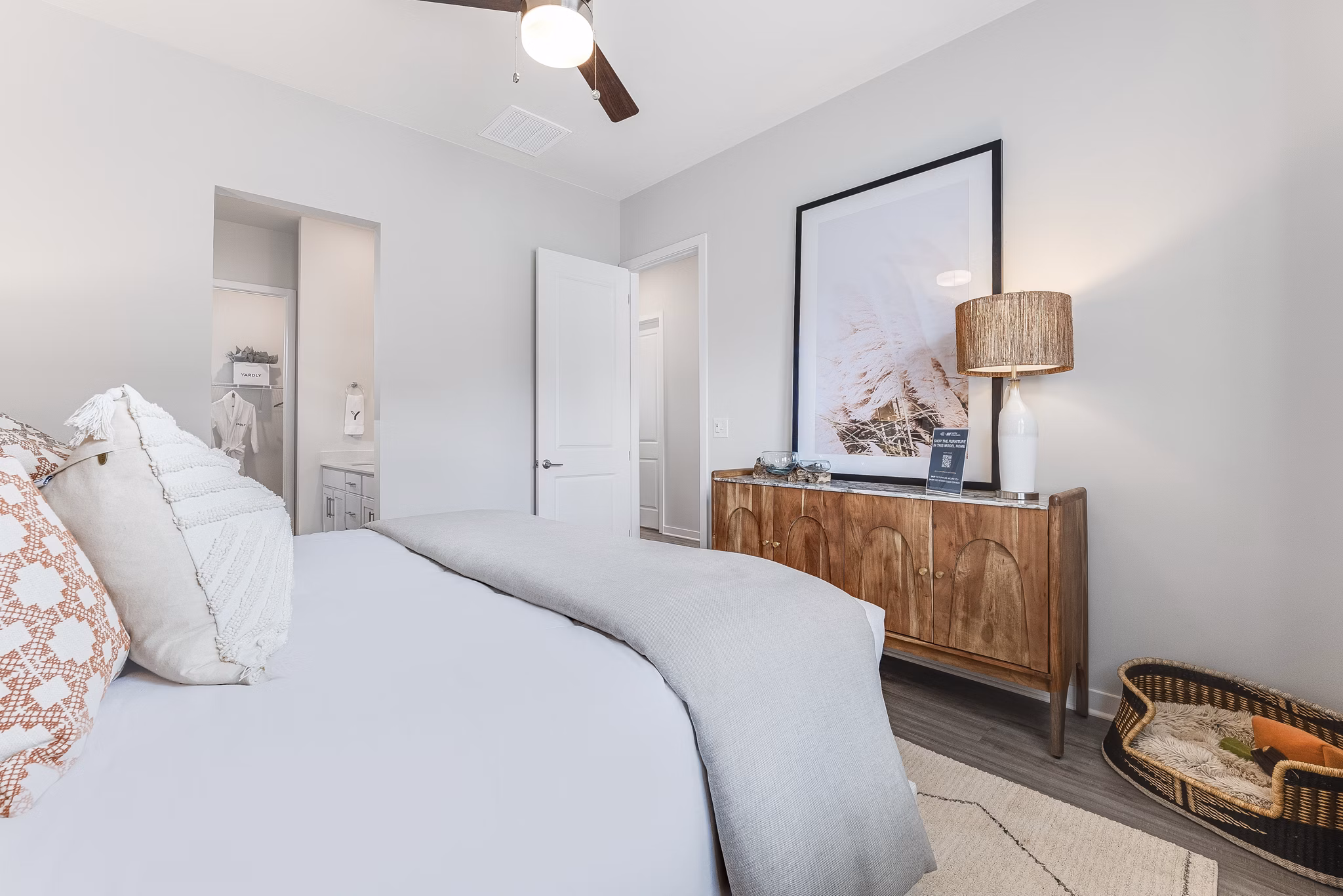 bedroom at Yardly Monroe Apartments 