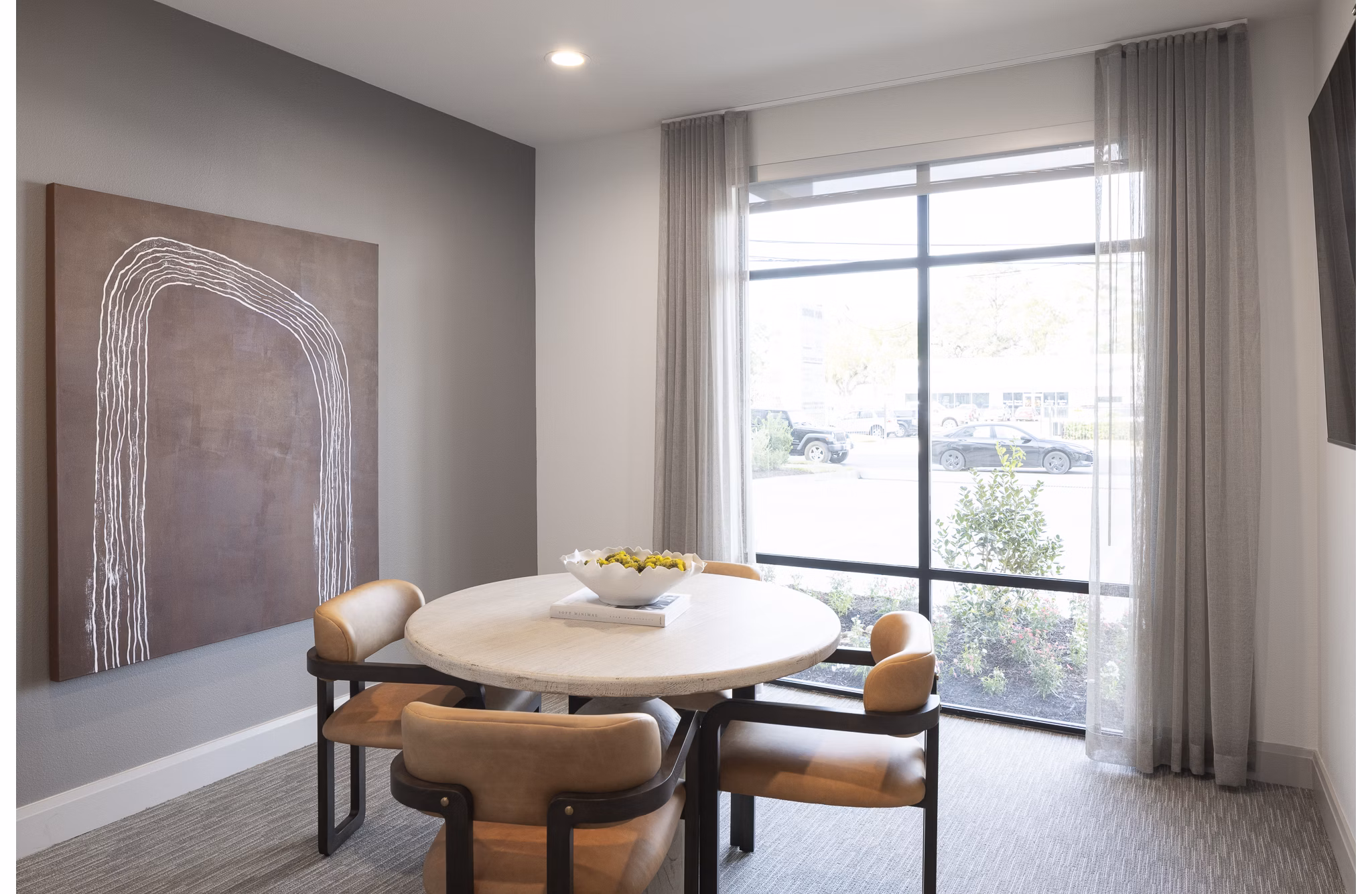 dining room at Broadstone Amelia Apartments 
