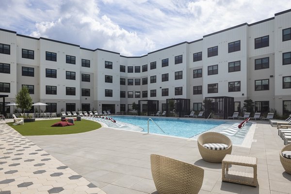 pool at Broadstone Amelia Apartments 