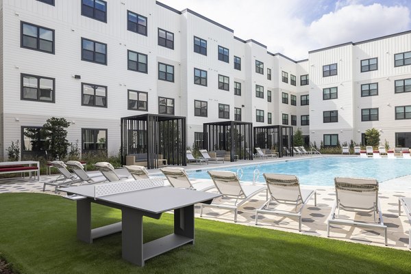pool at Broadstone Amelia Apartments 