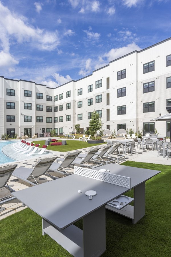 pool at Broadstone Amelia Apartments 