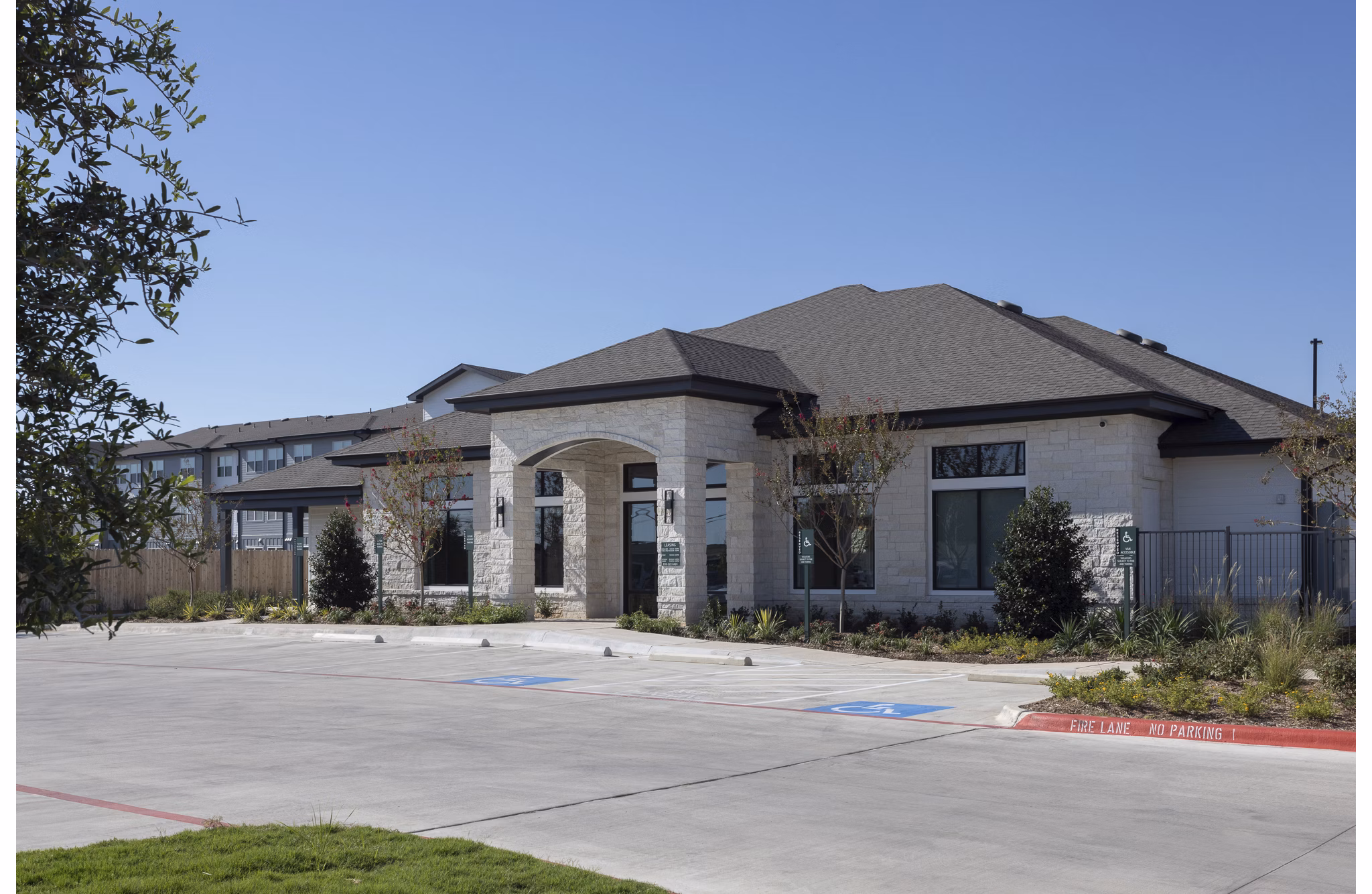 building at Prose Evergreen Apartments