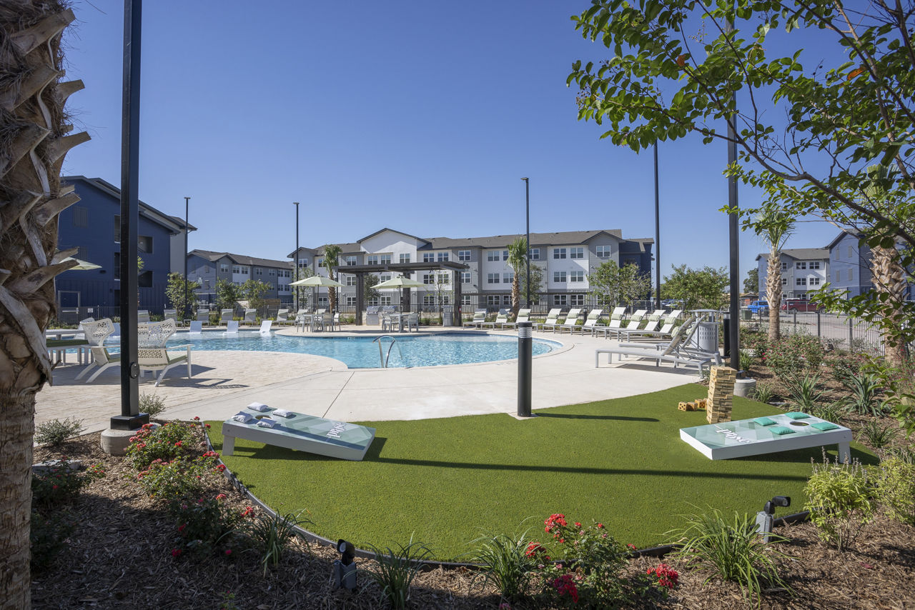 Pool at Prose Evergreen (4 of 4)