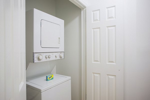 laundry room at Marlowe Apartments