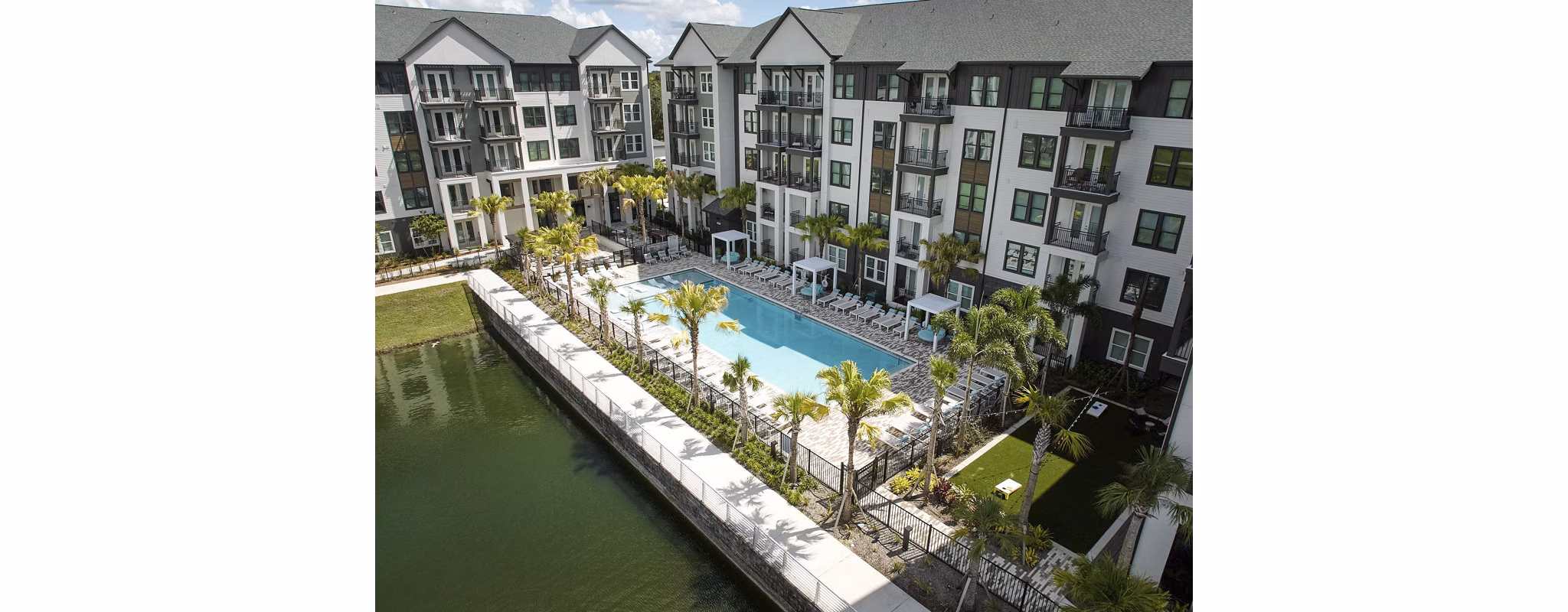 pool at Novel Independence Park Apartments