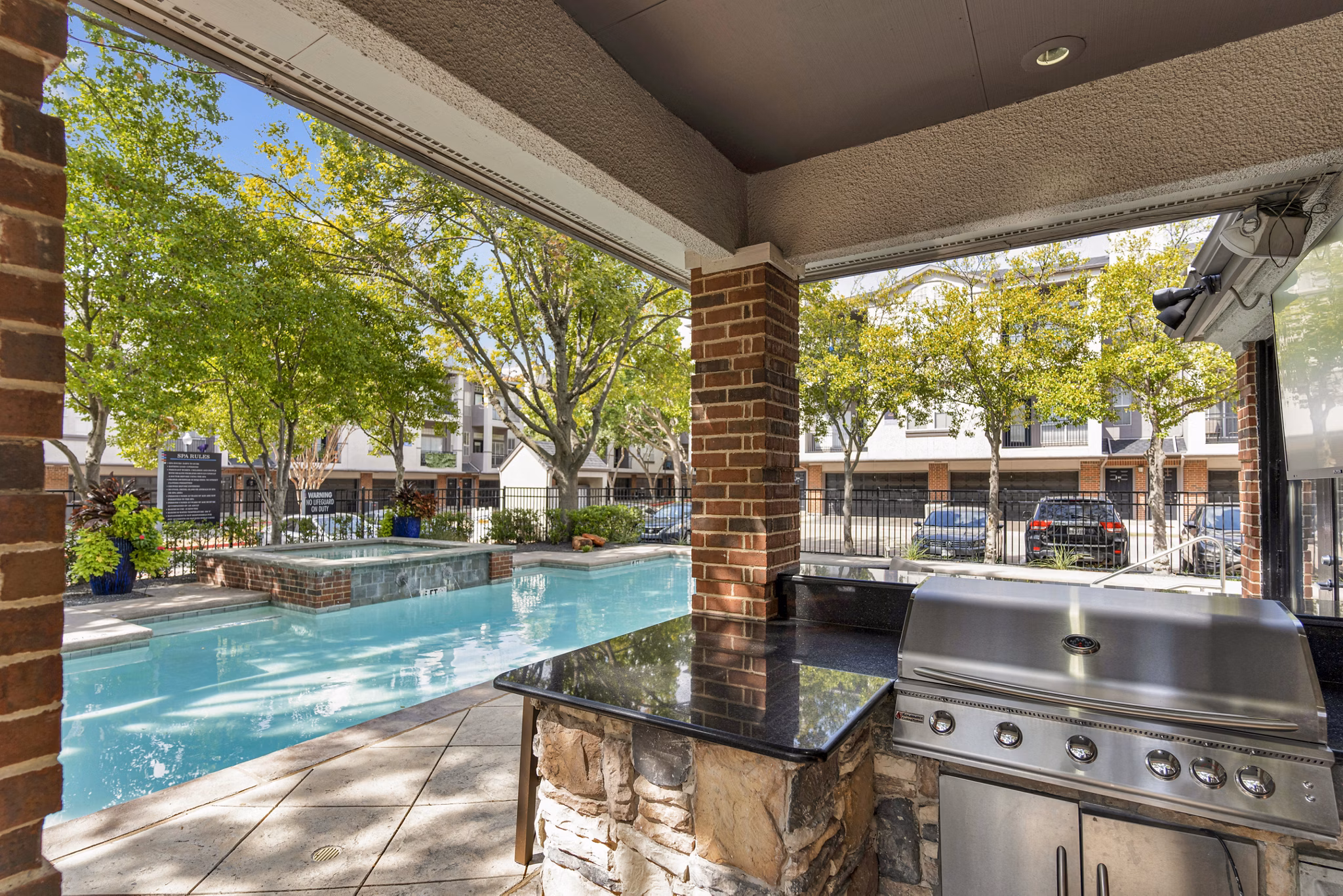 grill area at Premier at Prestonwood Apartments