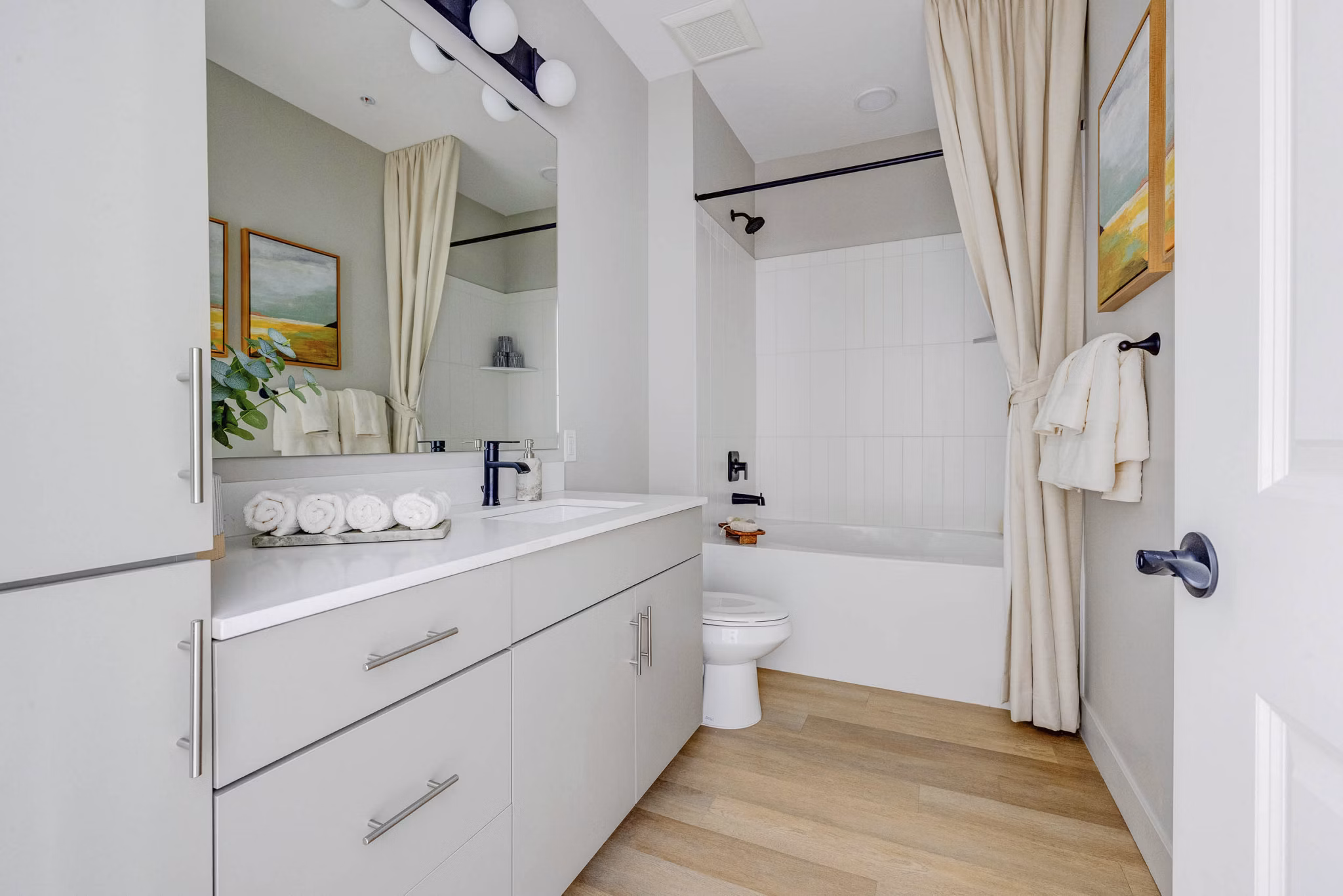 bathroom at Luma Apartments