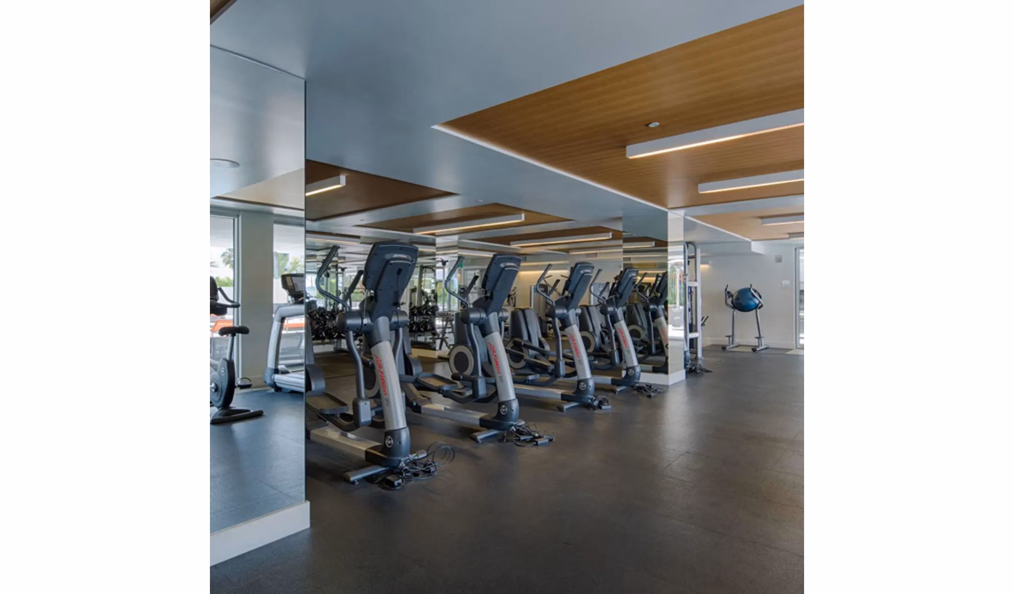 State-of-the-art fitness center featuring modern equipment at Stella Apartments