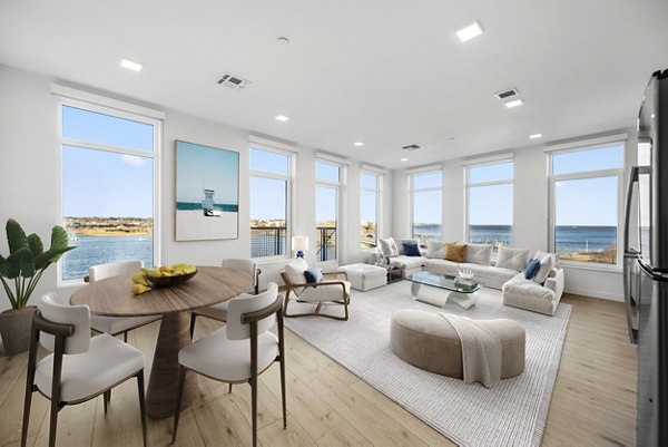 dining room at Gibson Point Apartments