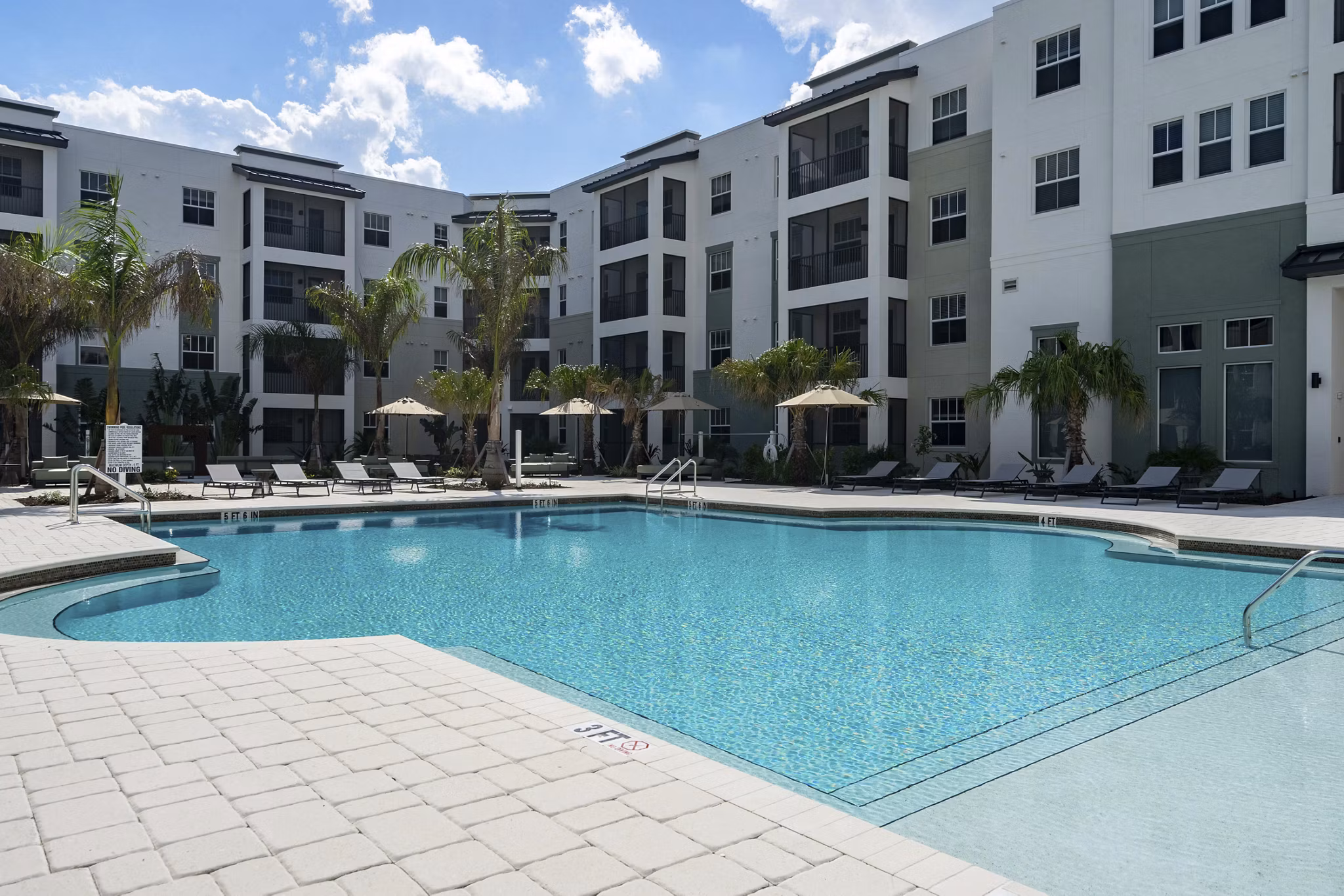 pool at Encore Echo Apartments 