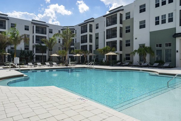 pool at Encore Echo Apartments 