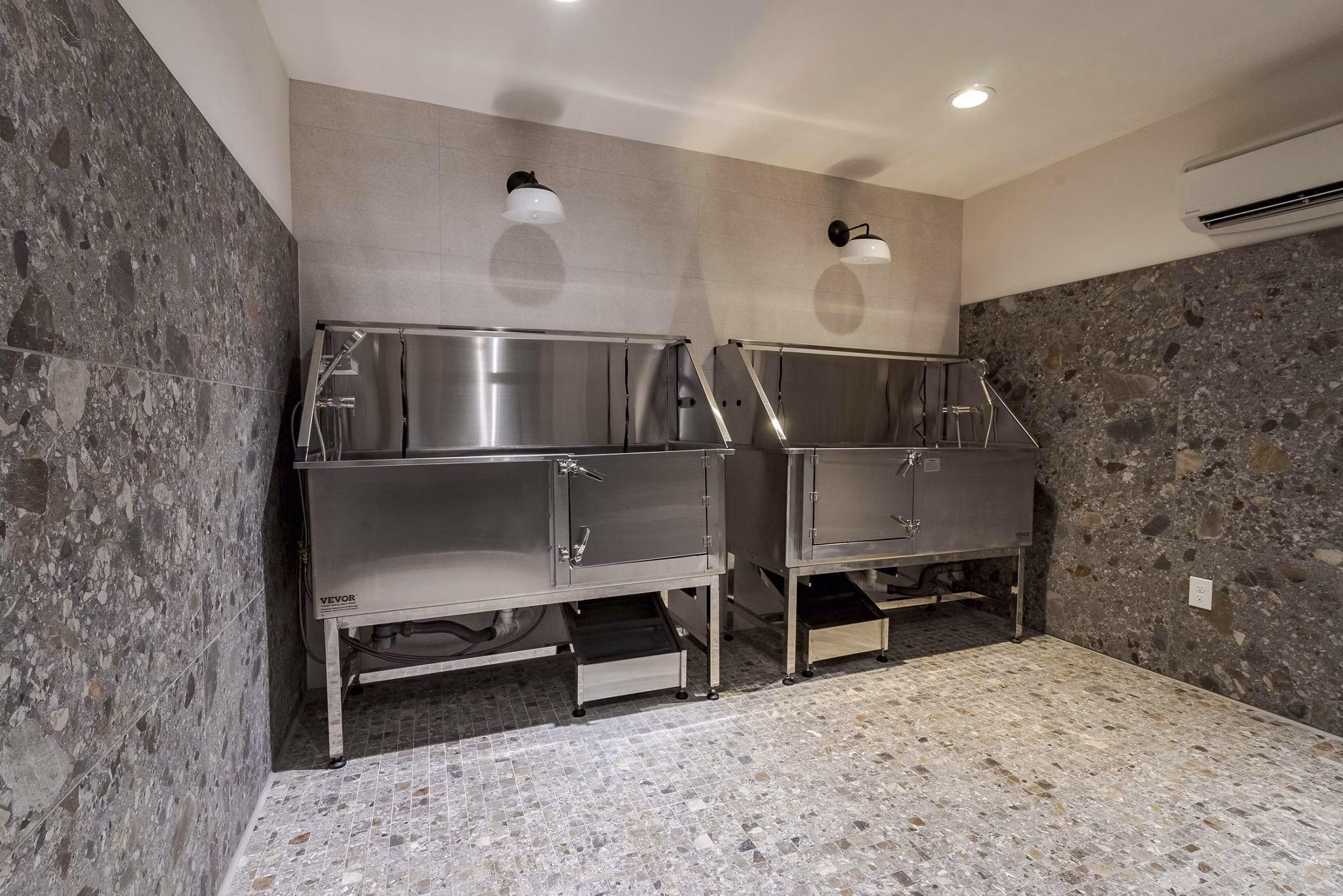 dog wash station at Encore Echo Apartments 