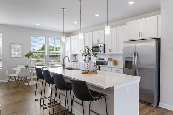 dining room at Sunstone Grove Apartments 