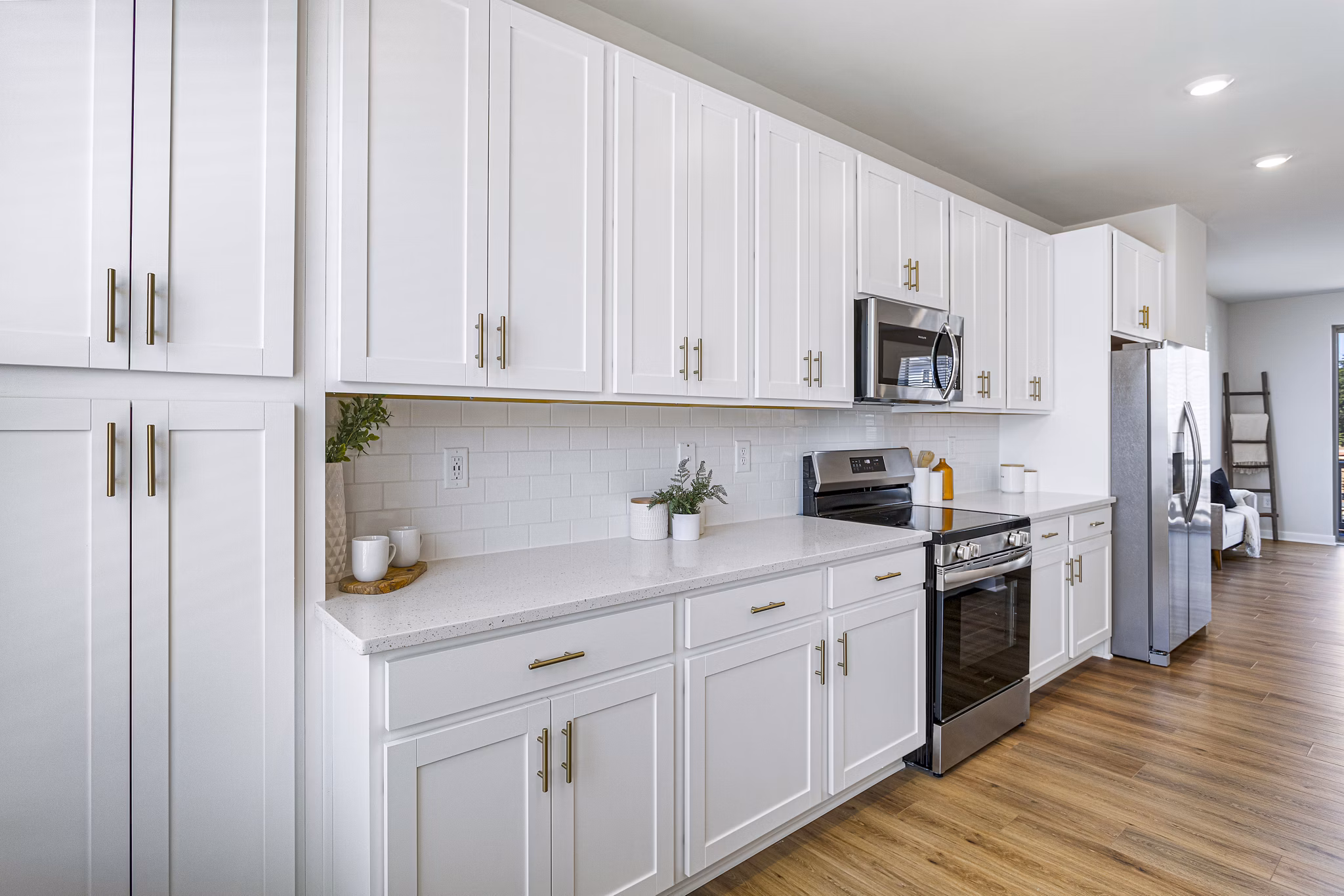 kitchen at Sunstone Grove Apartments 
