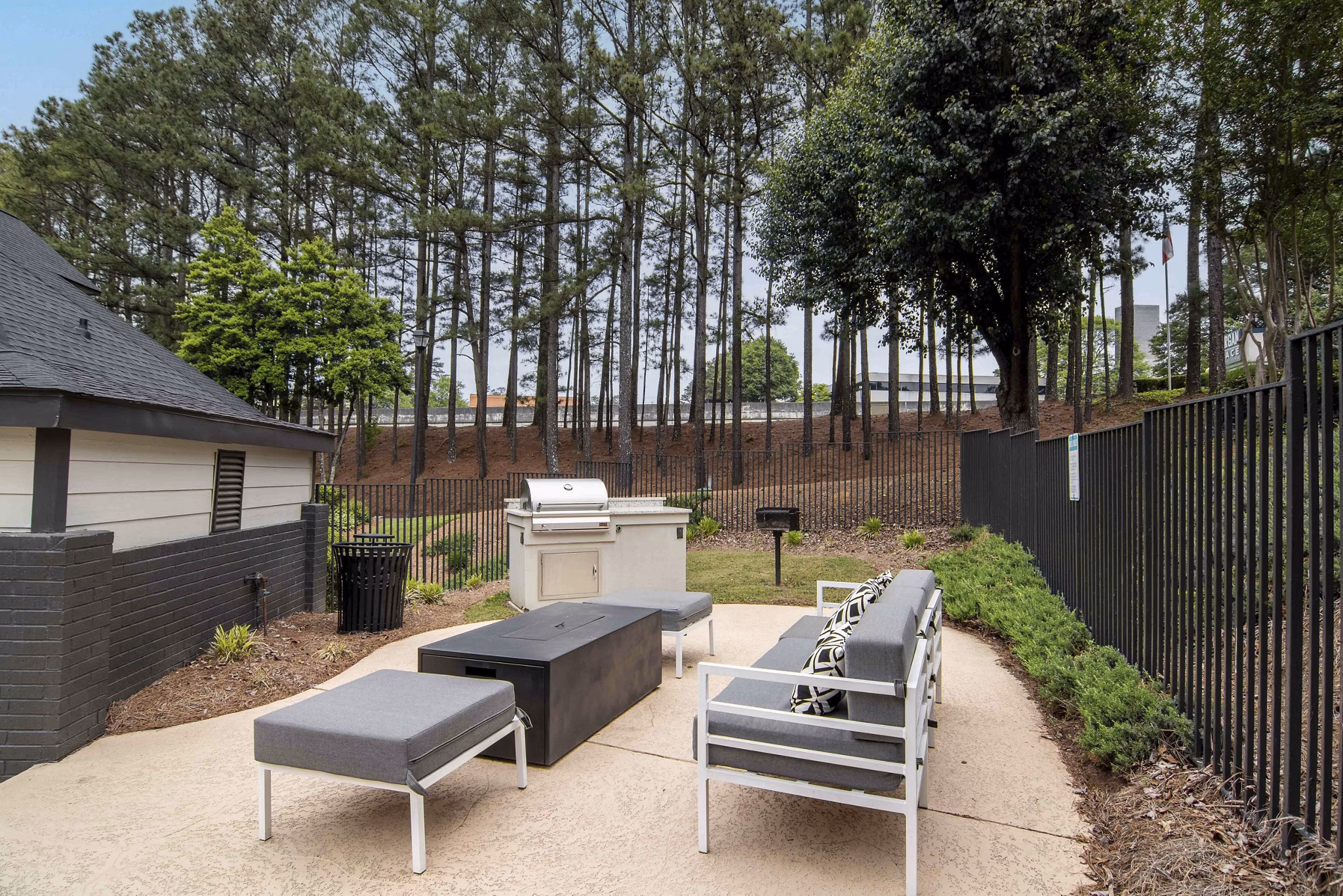 Morgan Place Apartments: Elegant view of luxury apartments in prime city location