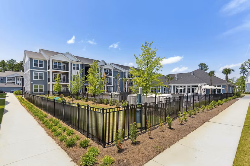 exterior at The Isley at Windsor Hill Apartments 