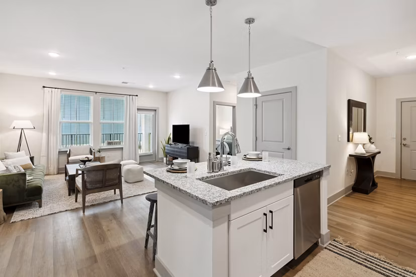 dining room at The Isley at Windsor Hill Apartments 