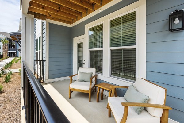 patio at The Isley at Windsor Hill Apartments 