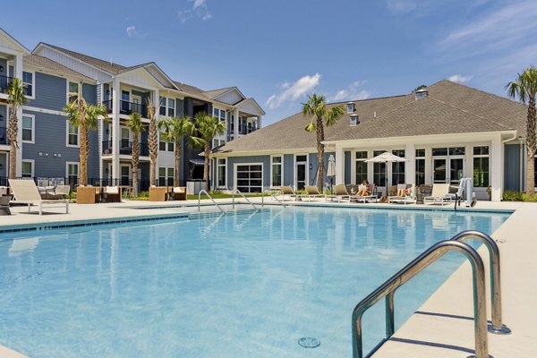 pool at The Isley at Windsor Hill Apartments 