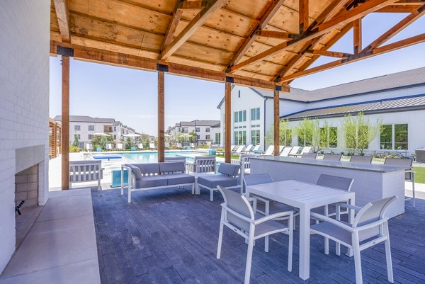 grill area/patio at Napa Oaks Apartments