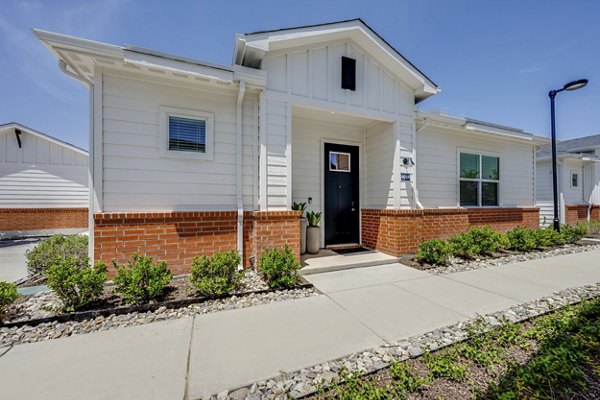 building at Yardly Stoneridge Apartments