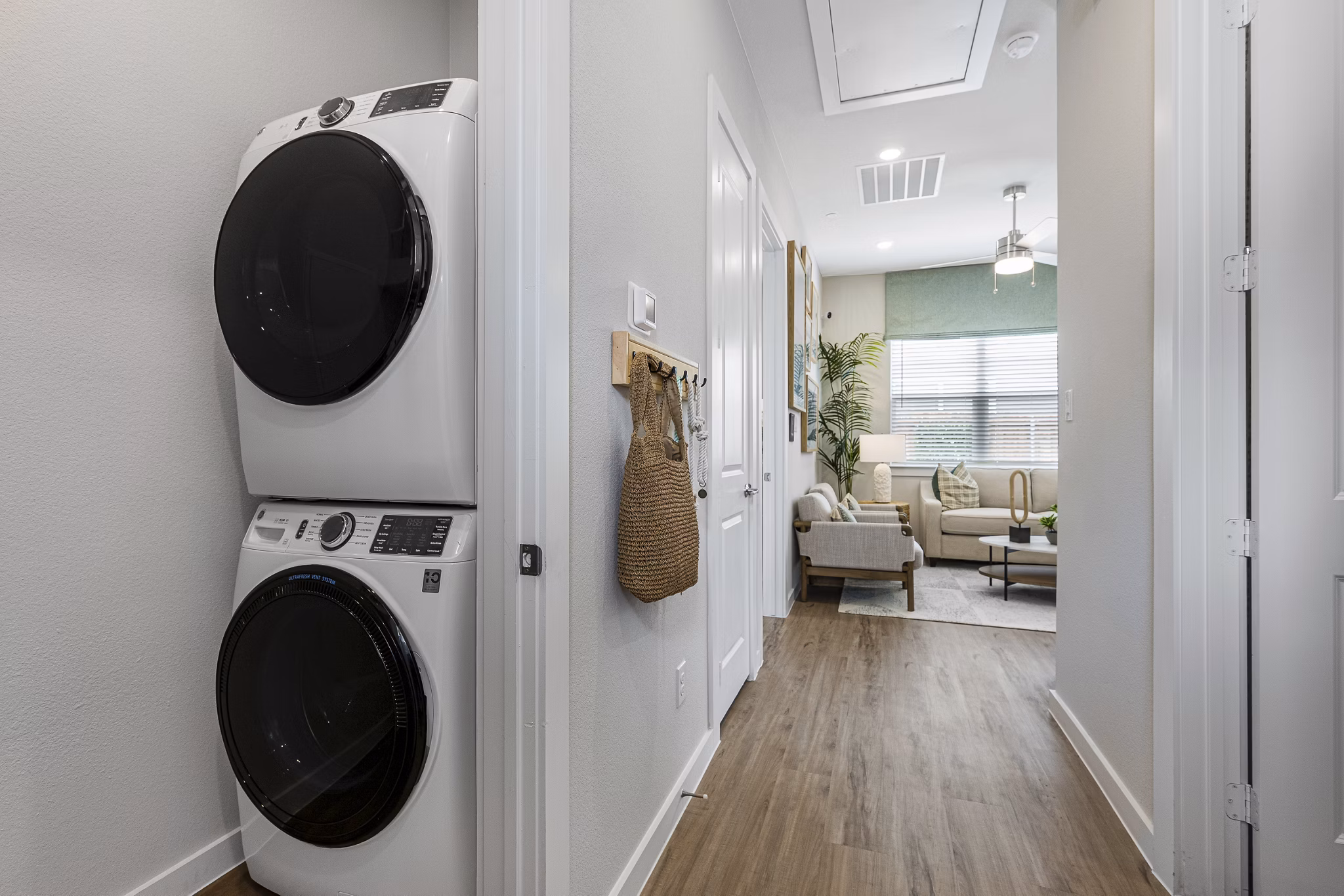 laundry room at Yardly Stoneridge Apartments