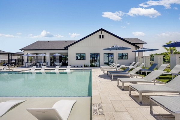 pool at Yardly Stoneridge Apartments