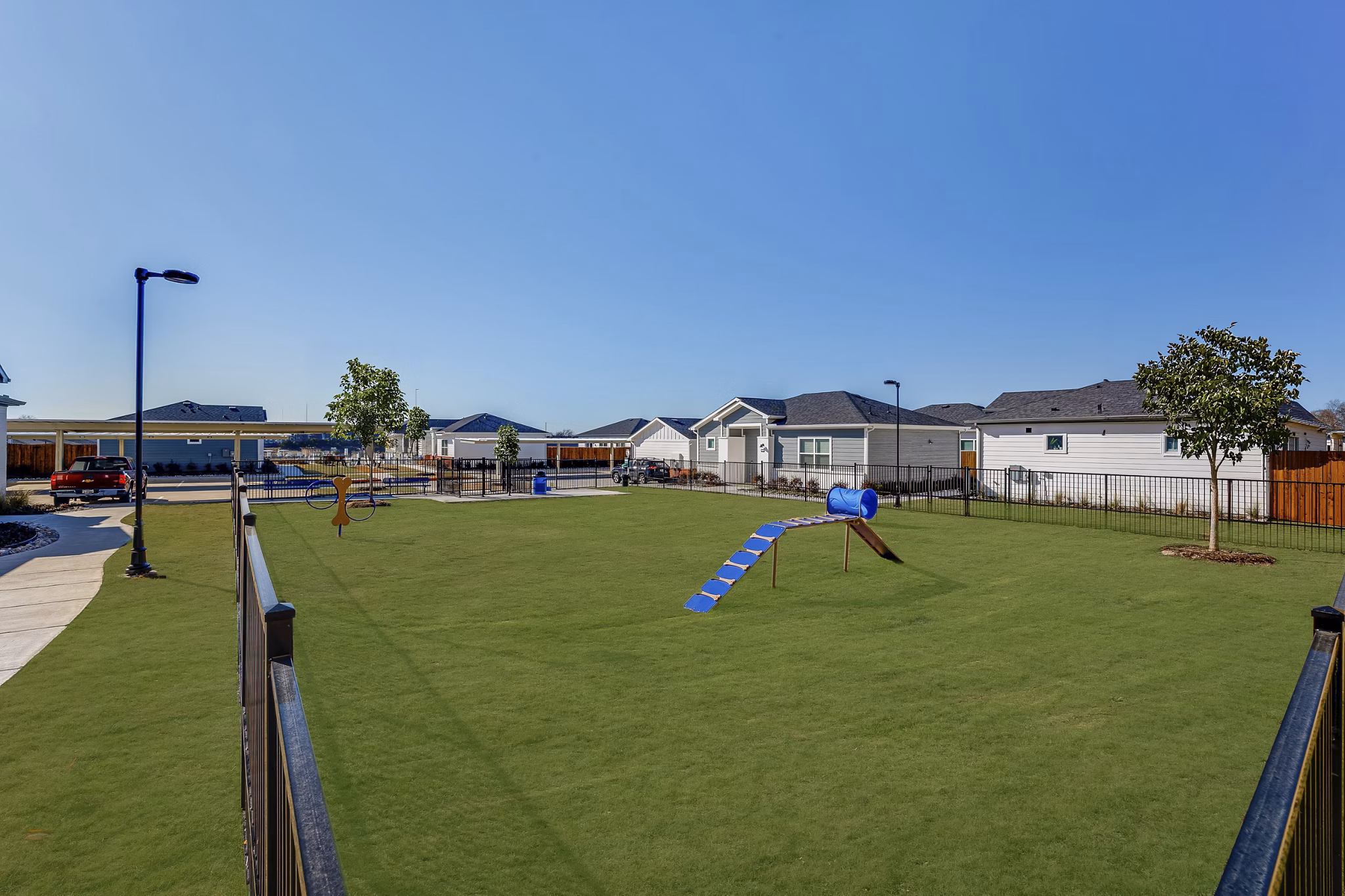 recreational area at Yardly Stoneridge Apartments 