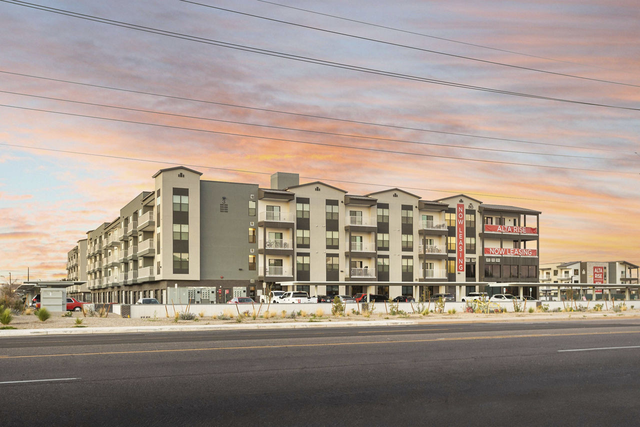 Luma Rise Gilbert Az 2 of 12