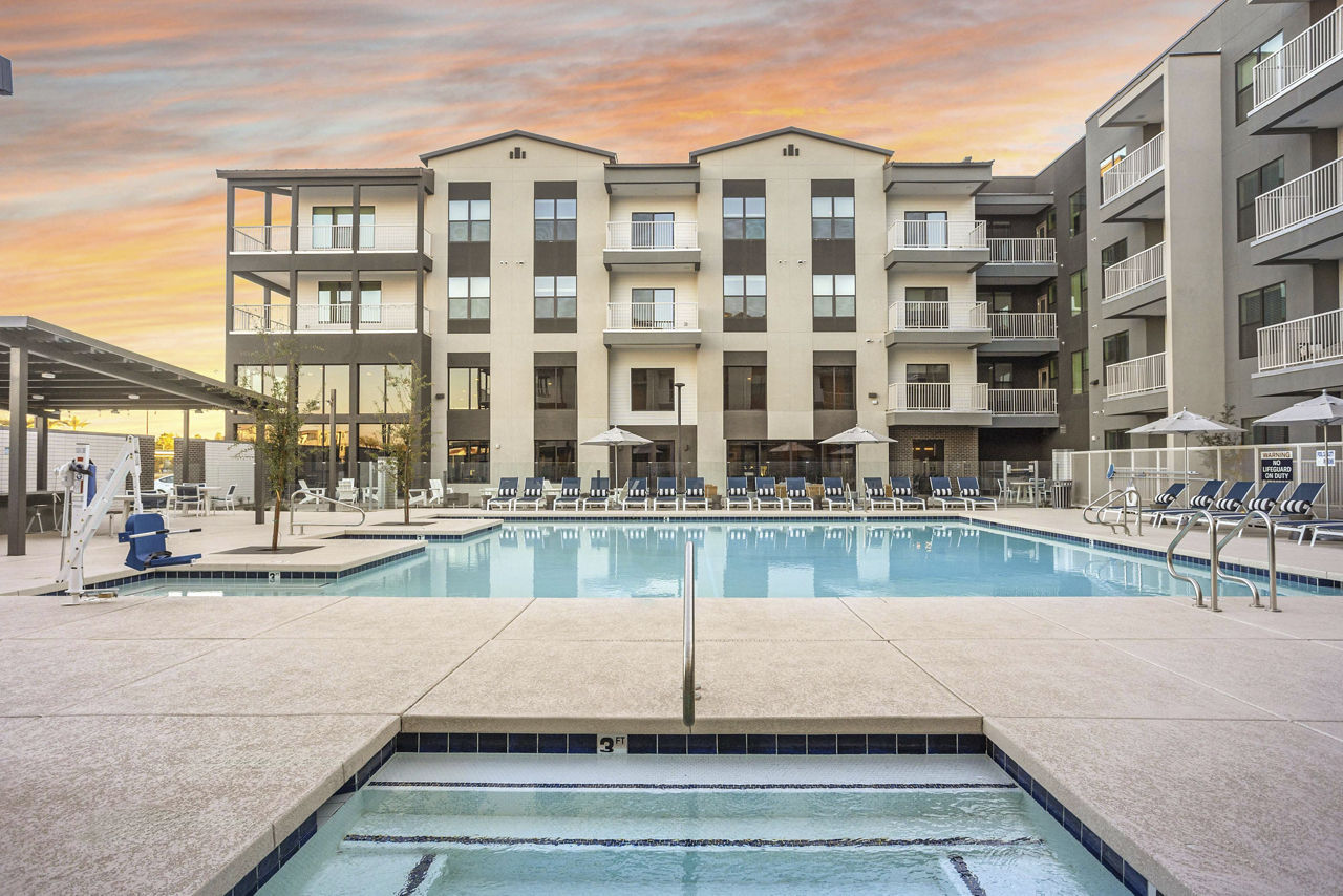 Luma Rise Gilbert Az 5 of 12