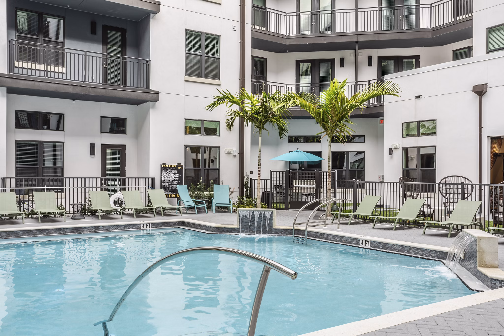 pool at Lector 85 Apartments