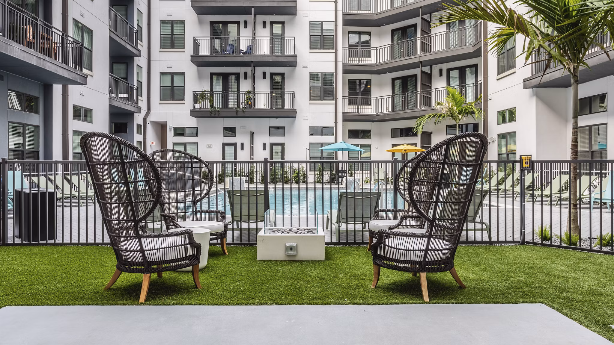fire pit at Lector 85 Apartments