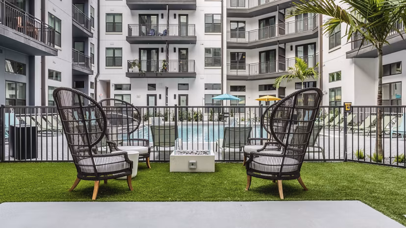 fire pit at Lector 85 Apartments