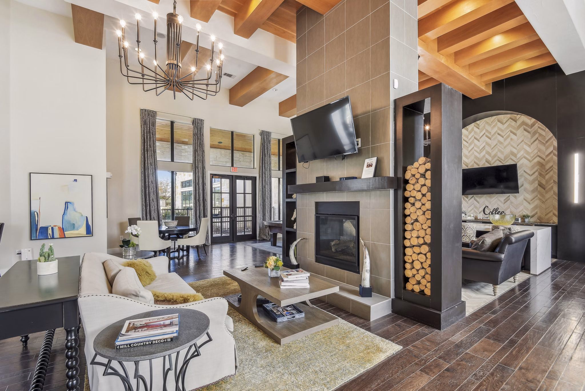 Agora Stone Oak: Stylish clubhouse with modern furnishings in luxury apartments