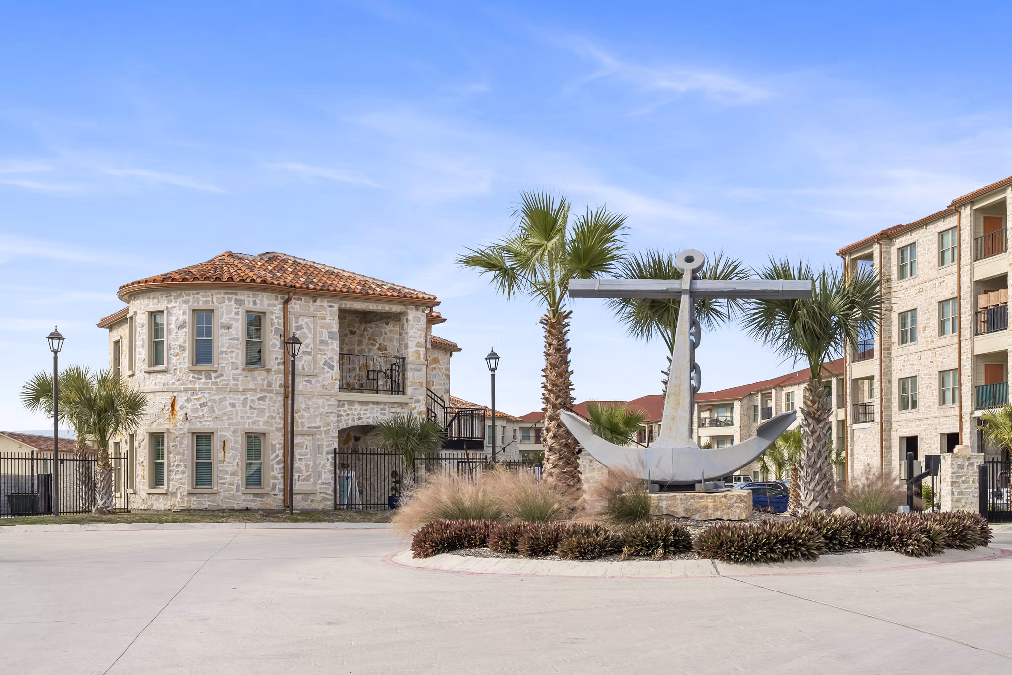 Lighthouse Pointe Apartments: Elegant waterfront apartments with stunning marina views