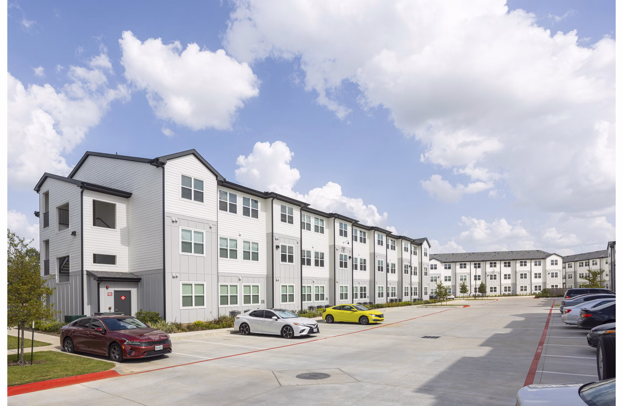 building/exterior at Prose Sterling Apartments