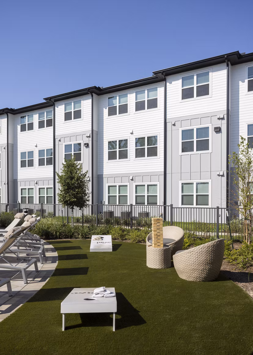 patio at Prose Sterling Apartments
