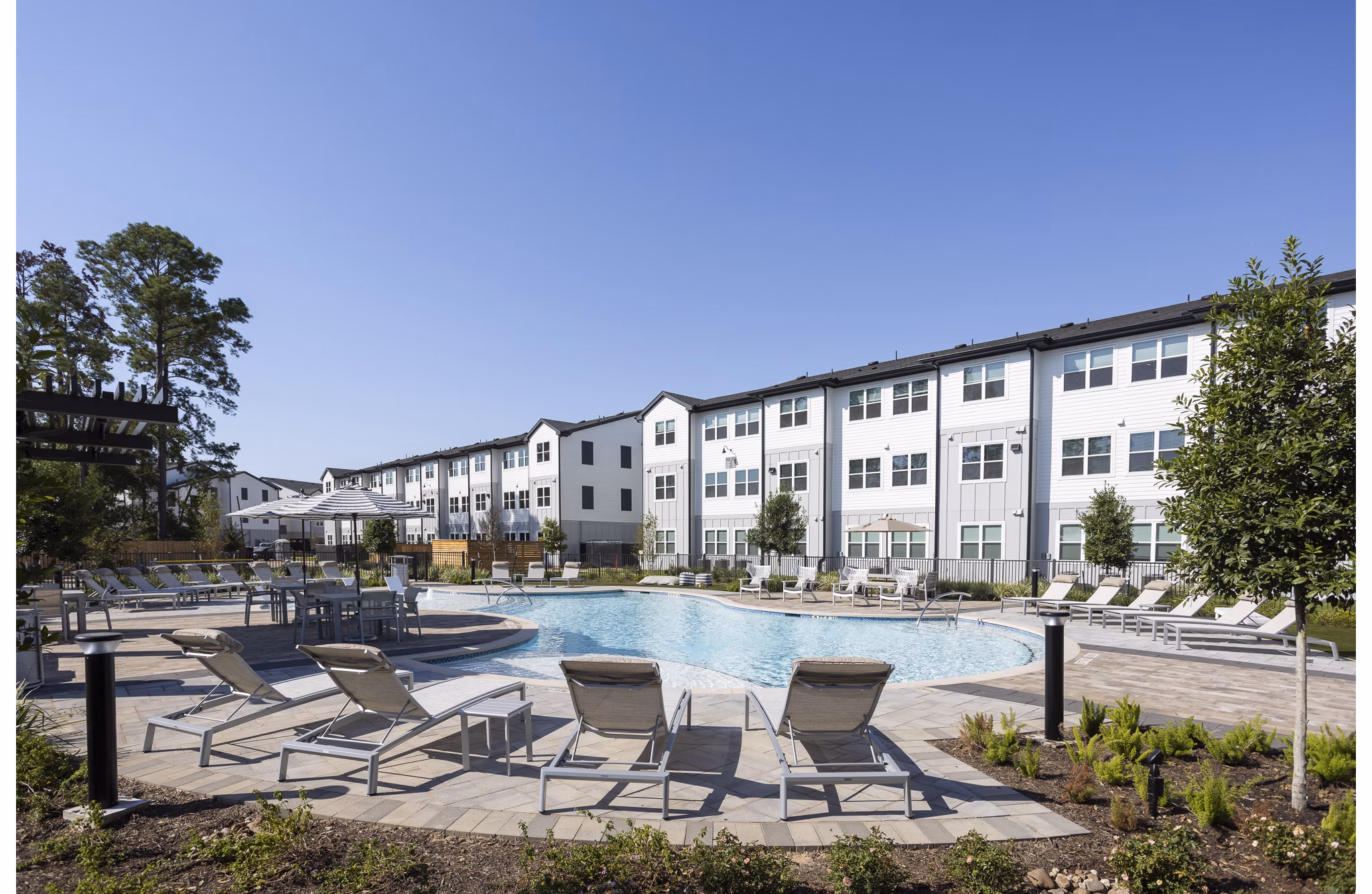 pool at Prose Sterling Apartments