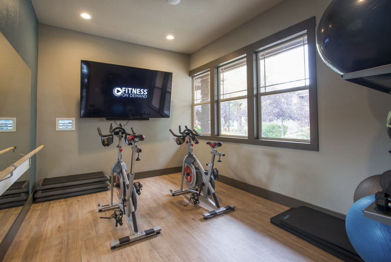 Gym at Woodline Place (2 of 2)