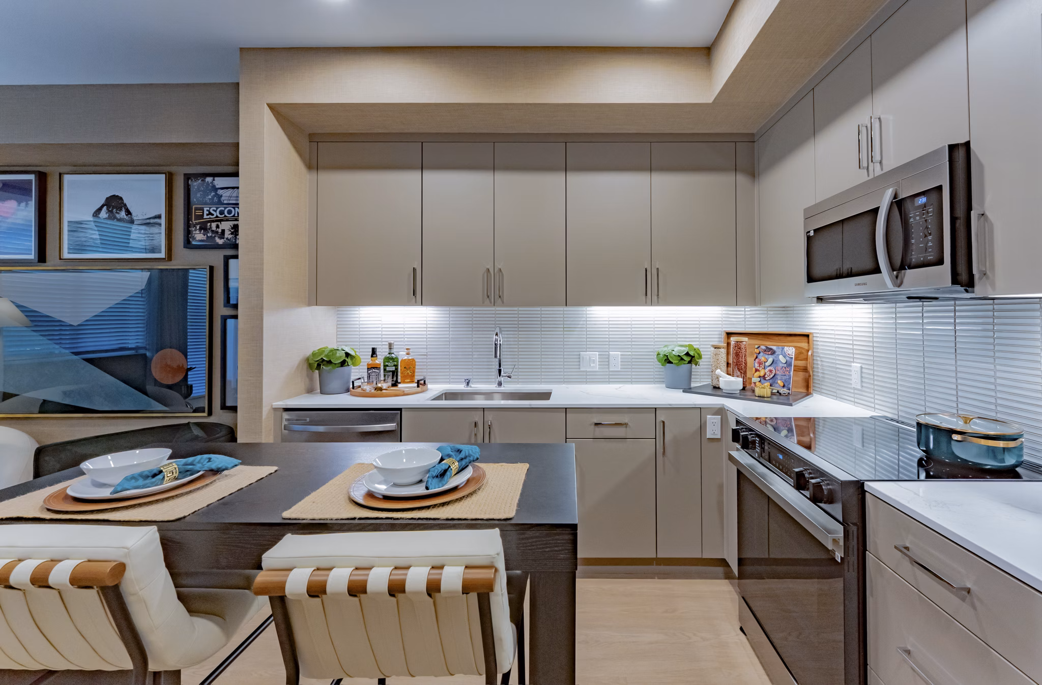 kitchen at Marlowe Palomar Heights Apartments