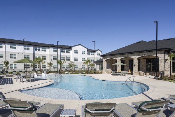 pool at Prose Thunder Rock Apartments