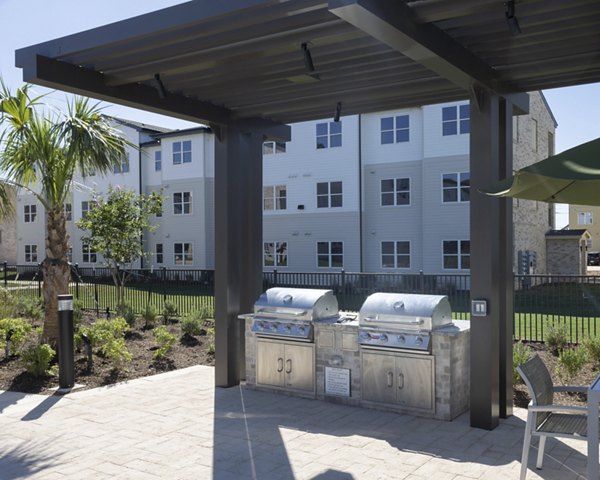 grill area at Prose Thunder Rock Apartments