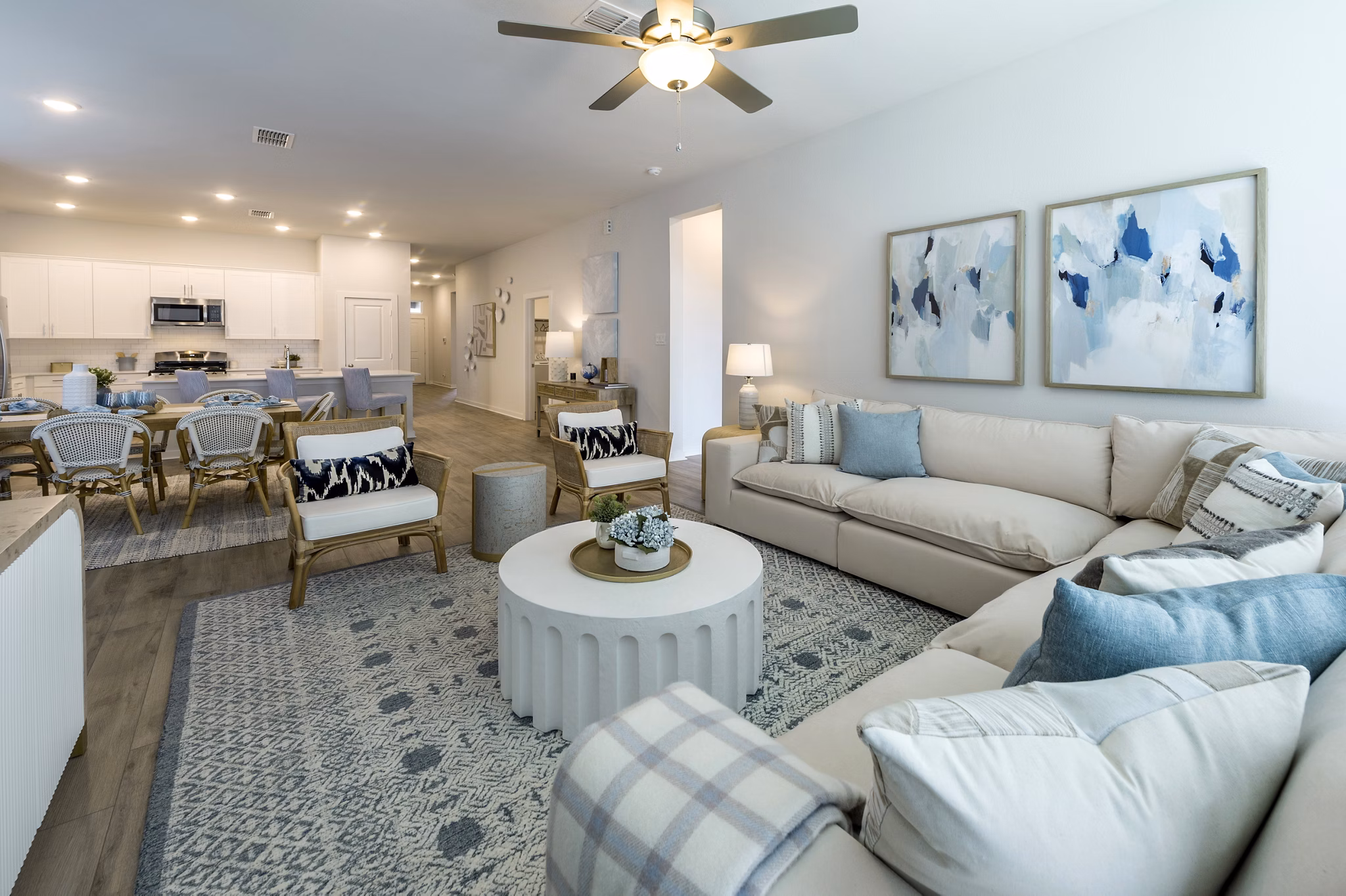 living room at Skymor Cypress Apartments 