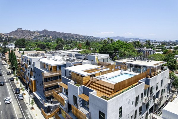 Fitz on Fairfax Apartments: Luxe cityscape view apartments in Los Angeles